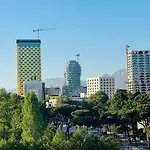 Amo Tower Center 地拉那