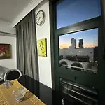 Amo Tower Center דירה *