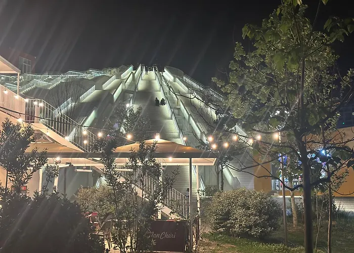 Апартаменты Amo Tower Center *