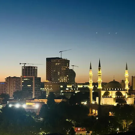 Amo Tower Center تيرانا